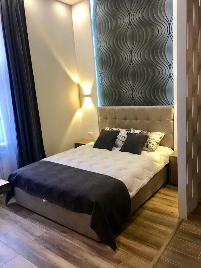 New Appartment-Studio Іn The Center Of Lviv Exterior foto